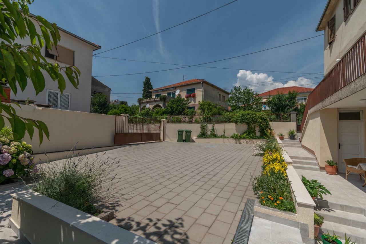 Apartments Flora Trogir Ngoại thất bức ảnh
