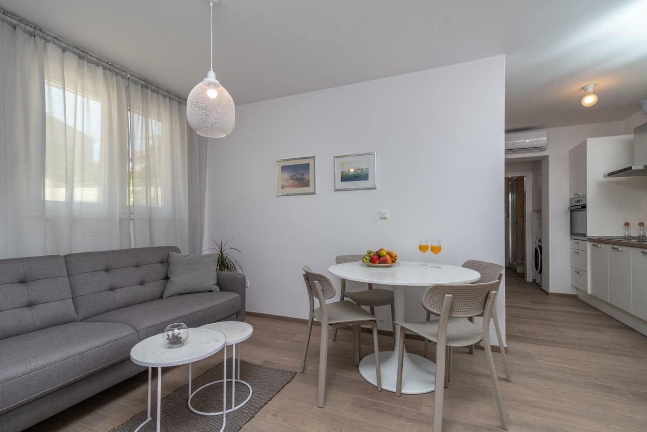 Apartments Flora Trogir Ngoại thất bức ảnh