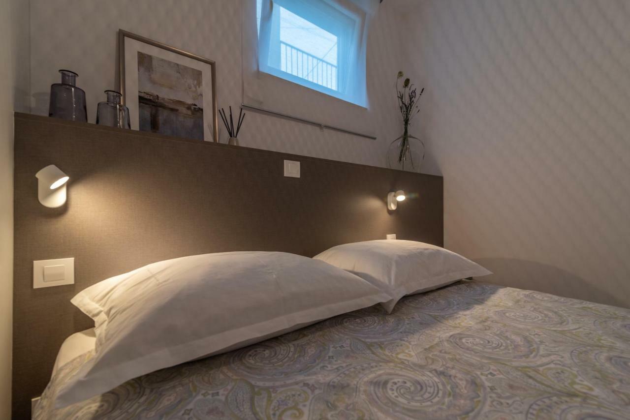 Apartments Flora Trogir Ngoại thất bức ảnh