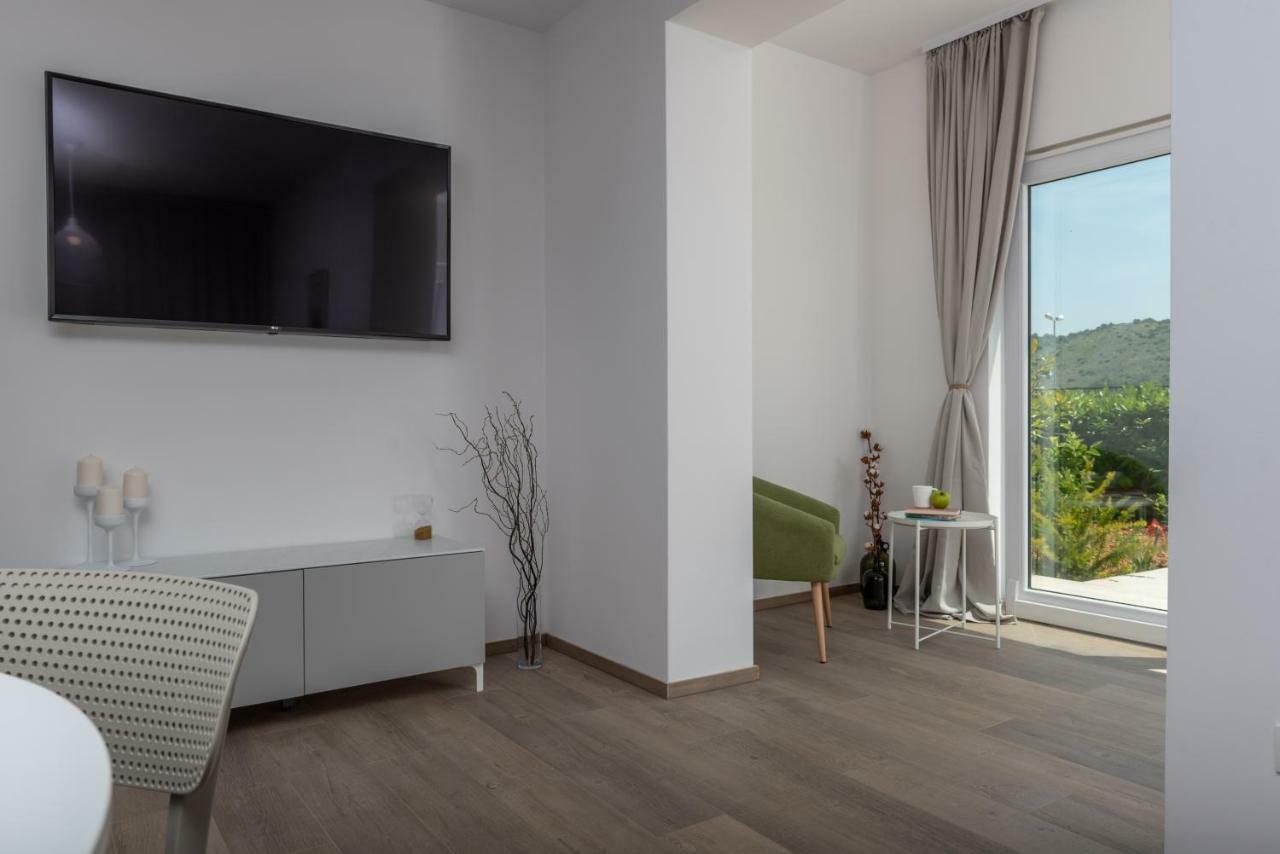 Apartments Flora Trogir Ngoại thất bức ảnh