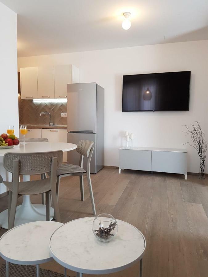 Apartments Flora Trogir Ngoại thất bức ảnh