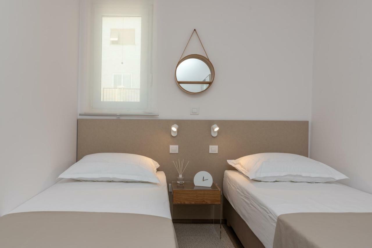 Apartments Flora Trogir Ngoại thất bức ảnh