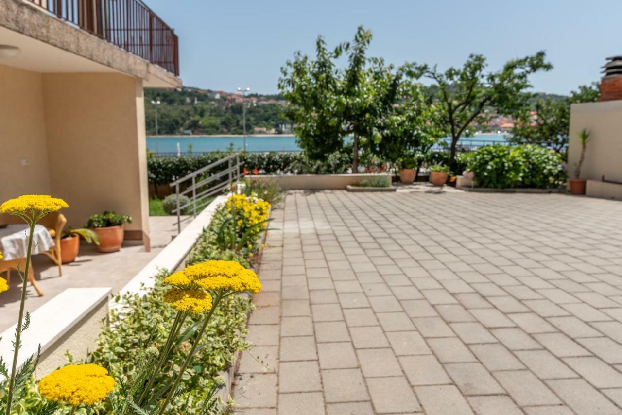 Apartments Flora Trogir Ngoại thất bức ảnh