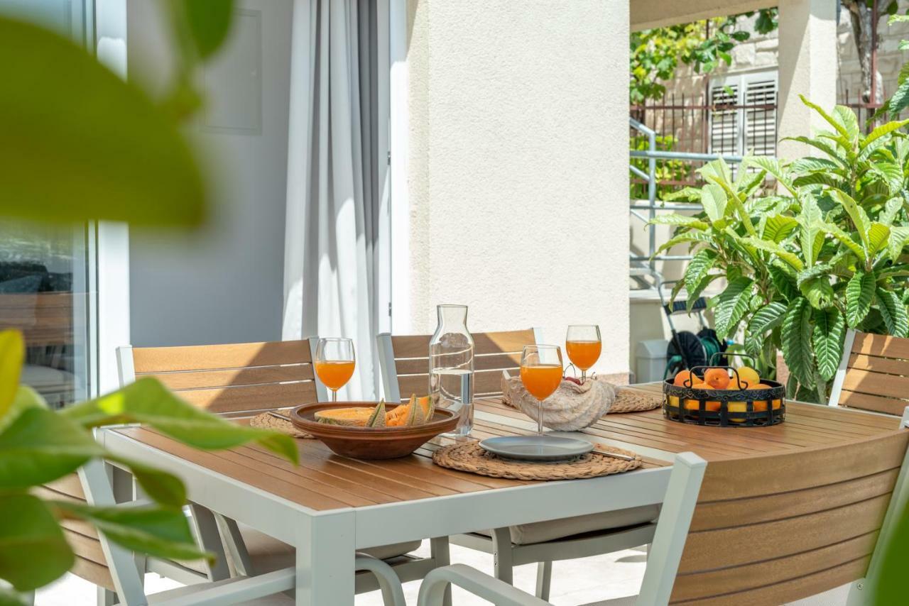 Apartments Flora Trogir Ngoại thất bức ảnh