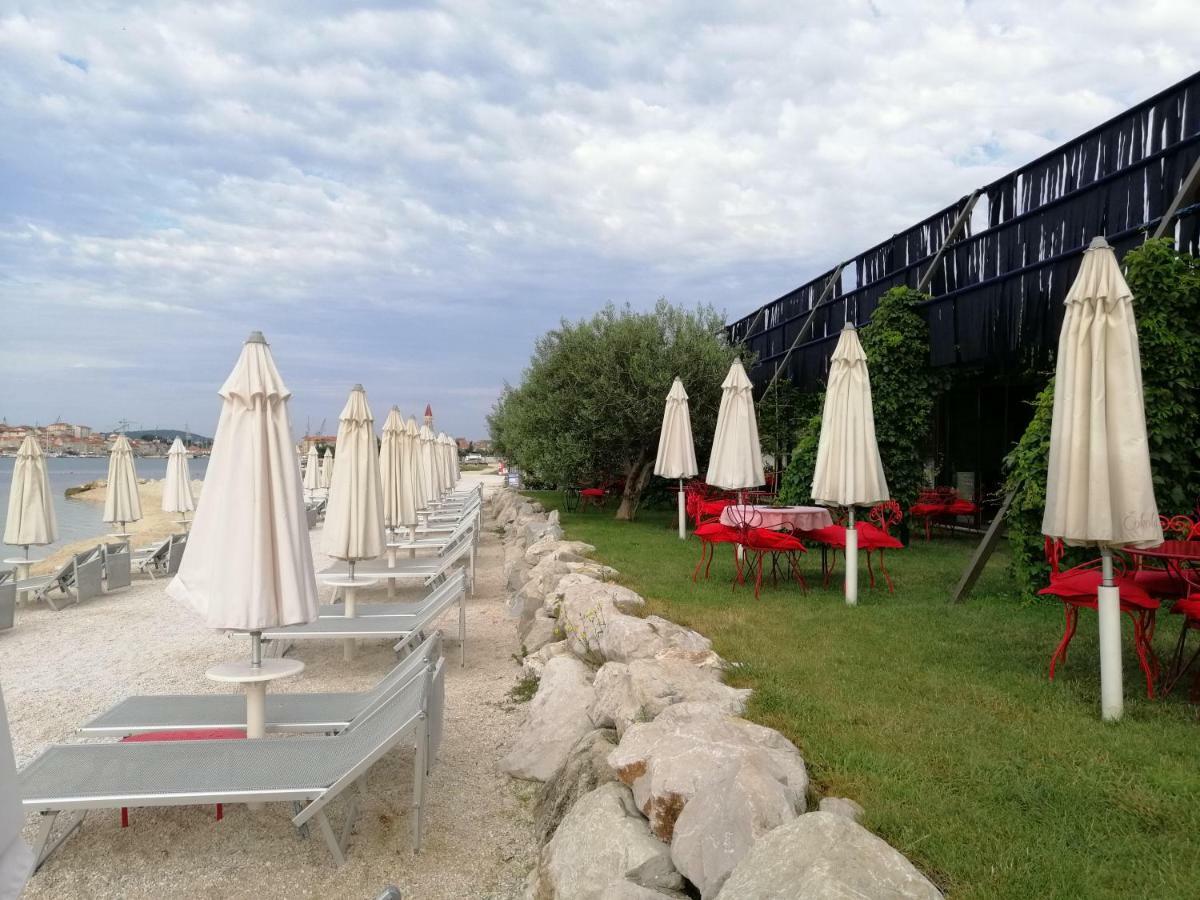 Apartments Flora Trogir Ngoại thất bức ảnh