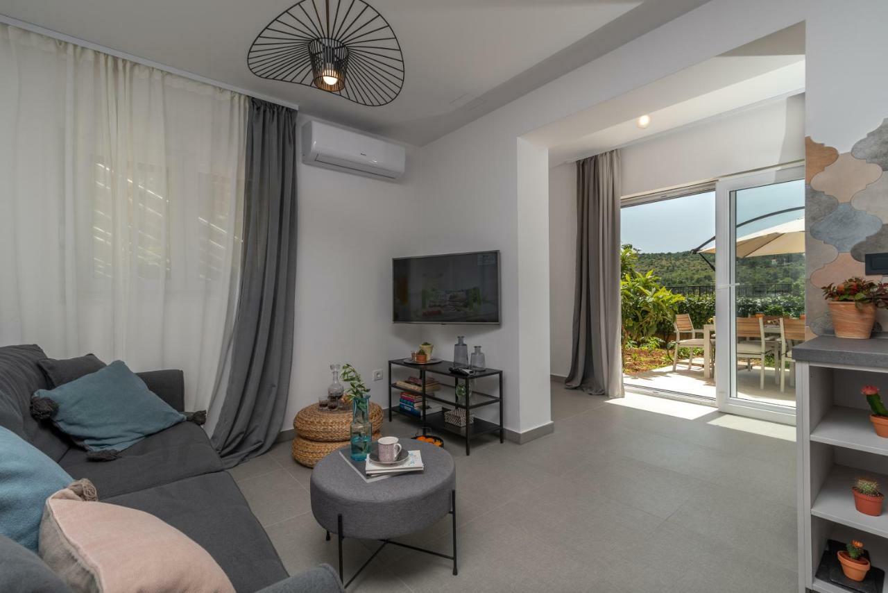 Apartments Flora Trogir Ngoại thất bức ảnh