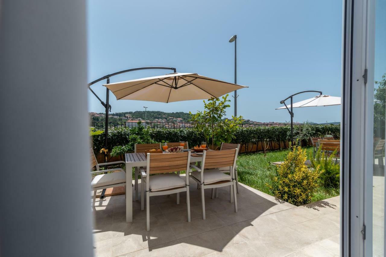 Apartments Flora Trogir Ngoại thất bức ảnh