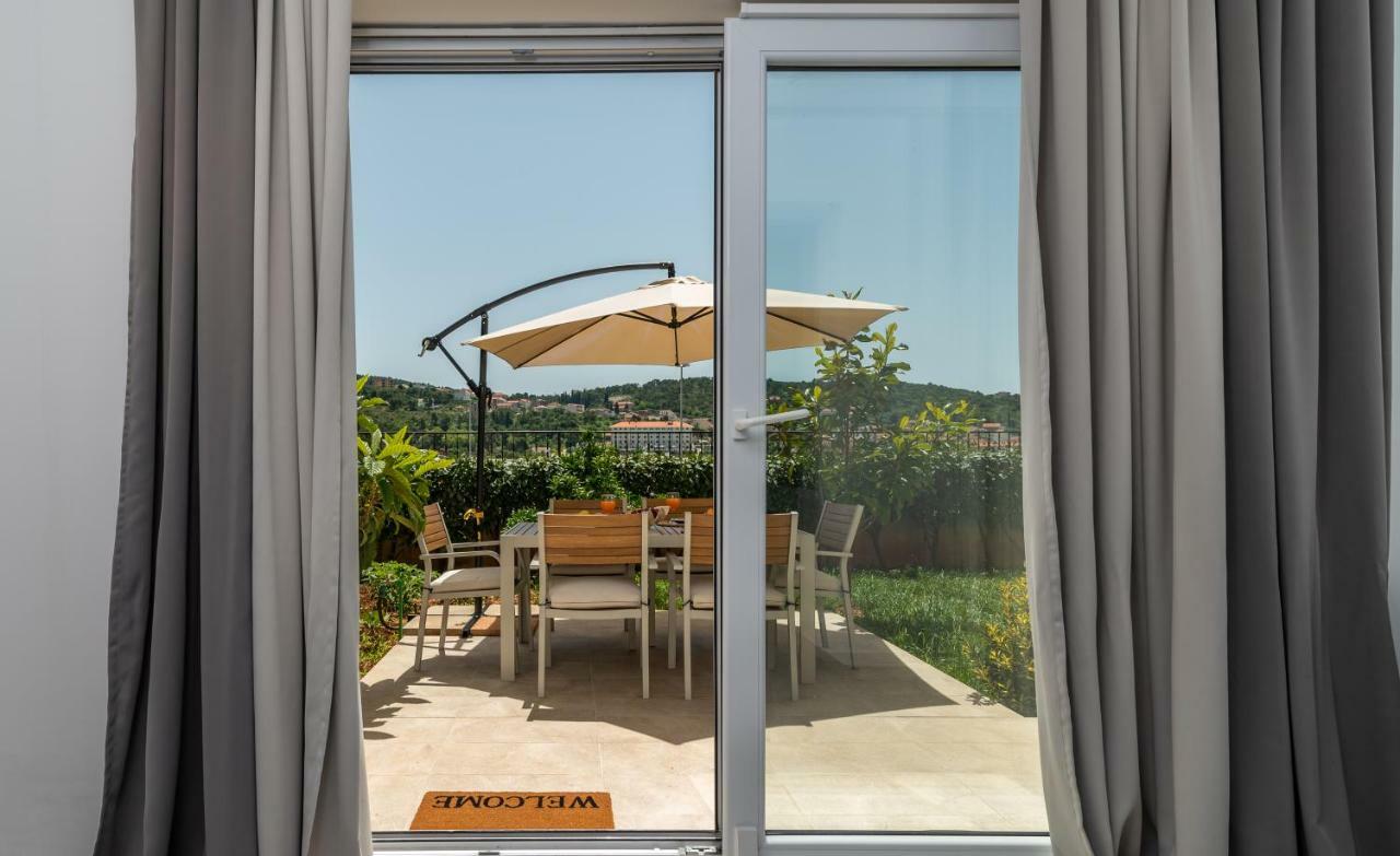 Apartments Flora Trogir Ngoại thất bức ảnh